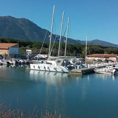 Maison Climatisee 150 M De La * Santa-Maria-Poggio (Corsica)