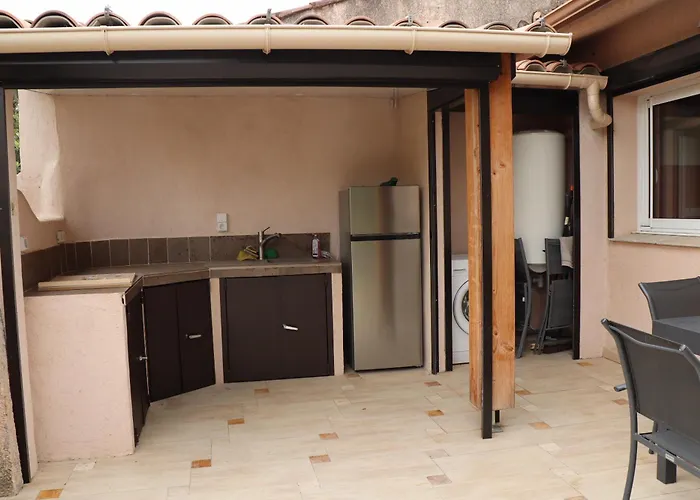 Maison Climatisee 150 M De La * Santa-Maria-Poggio (Corsica)